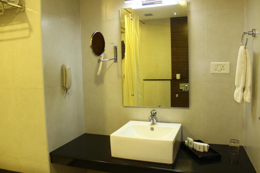 Hotel Abaam Cochin Kochi Zimmer foto