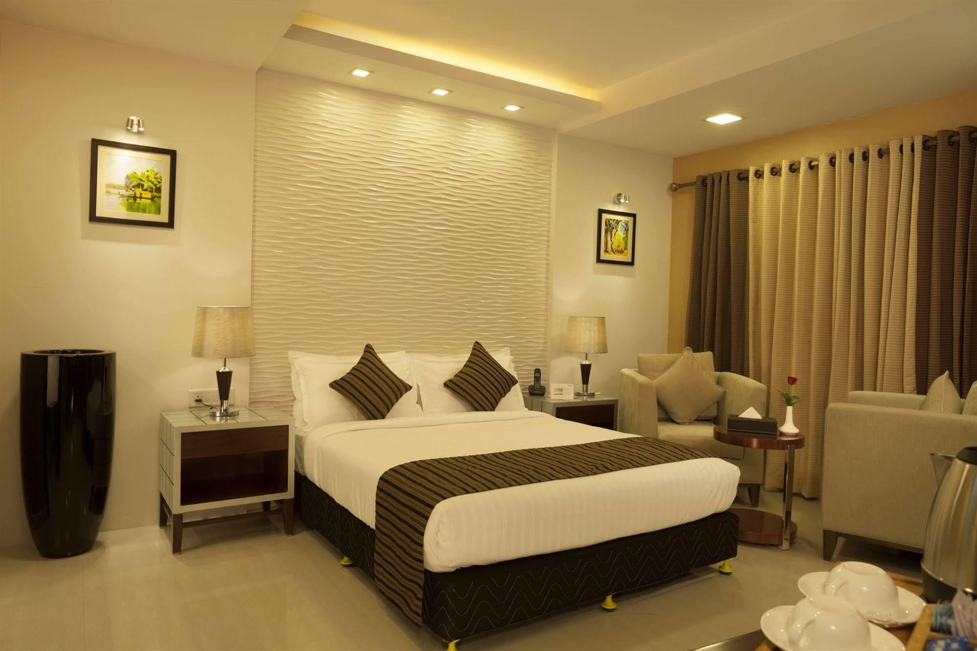 Hotel Abaam Cochin Kochi Exterior foto